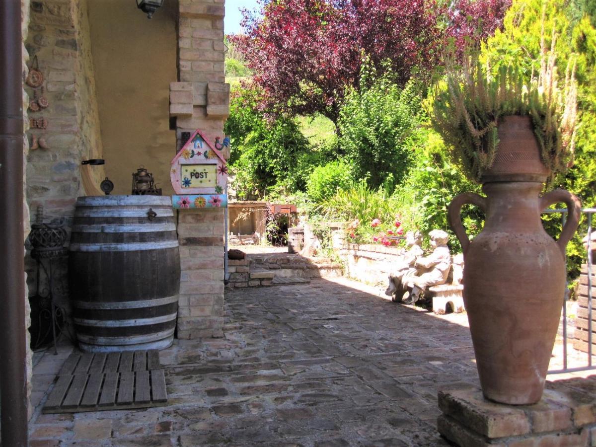 La Pietra Rara B&B Montone  Eksteriør bilde