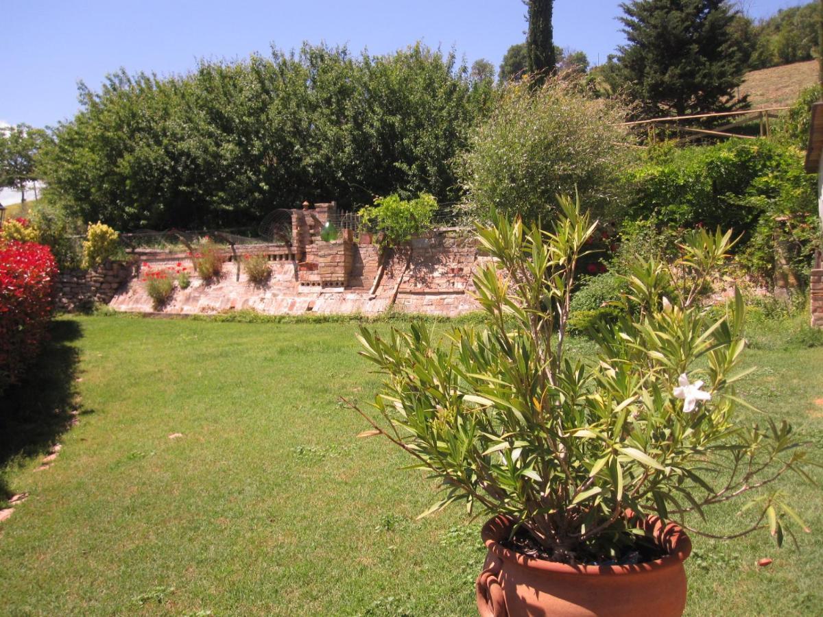 La Pietra Rara B&B Montone  Eksteriør bilde